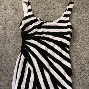 Black & white layered tank top